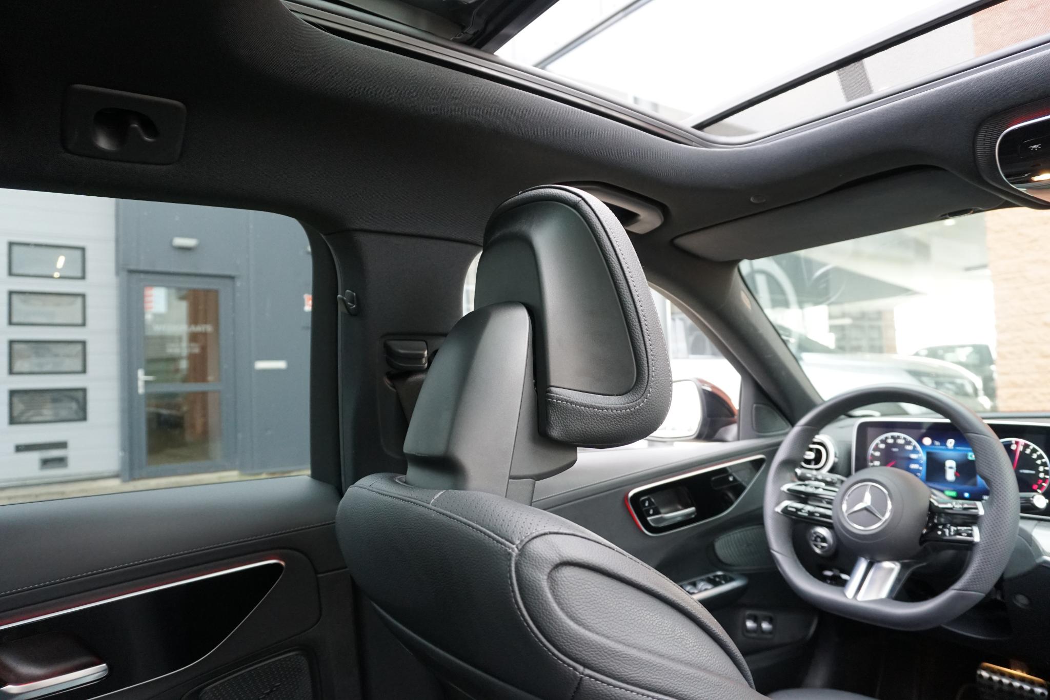 Foto van Mercedes-Benz C 300 E