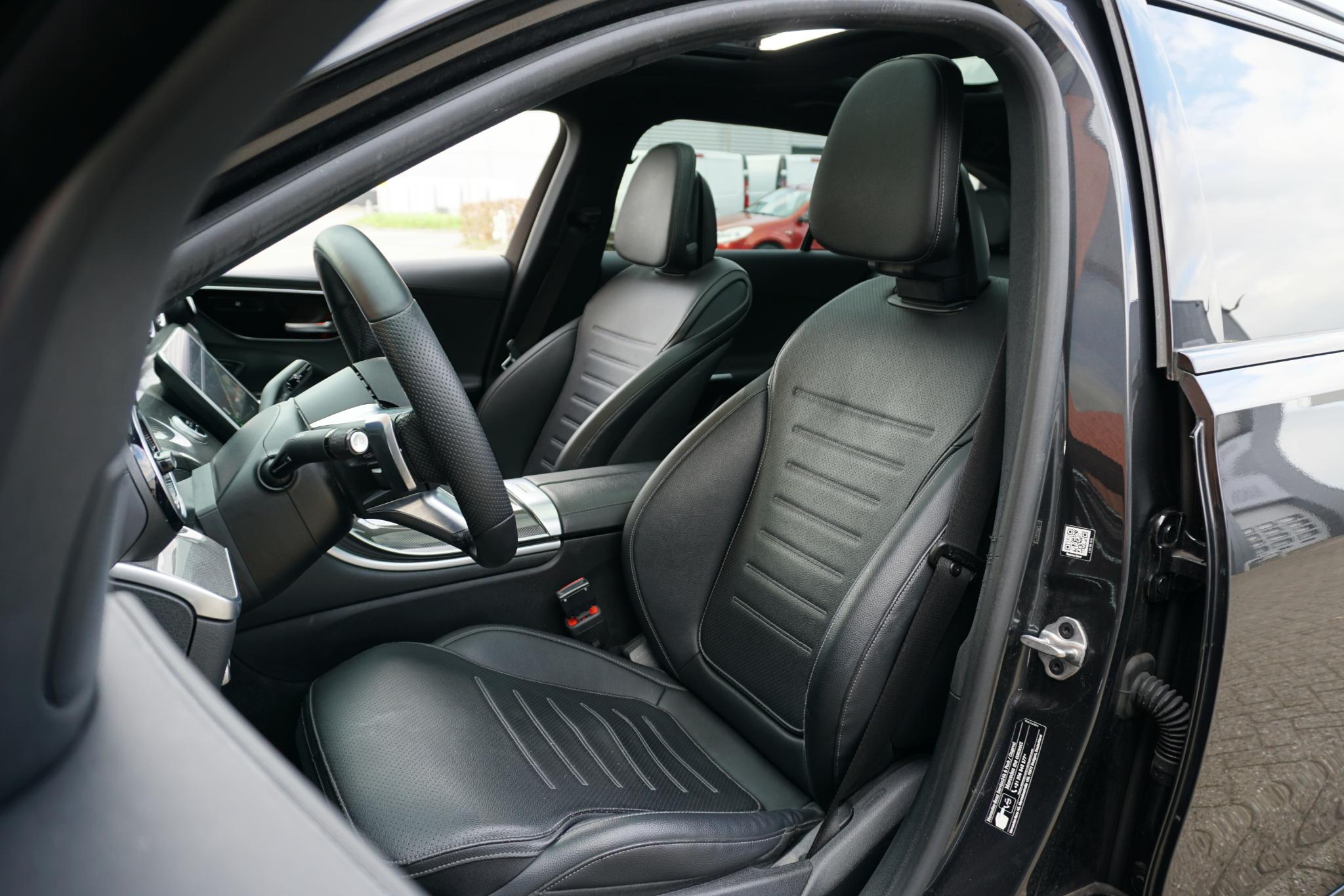 Foto van Mercedes-Benz C 300 E