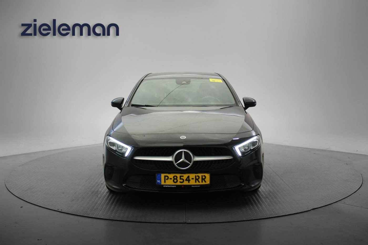 Foto van Mercedes-Benz A 180