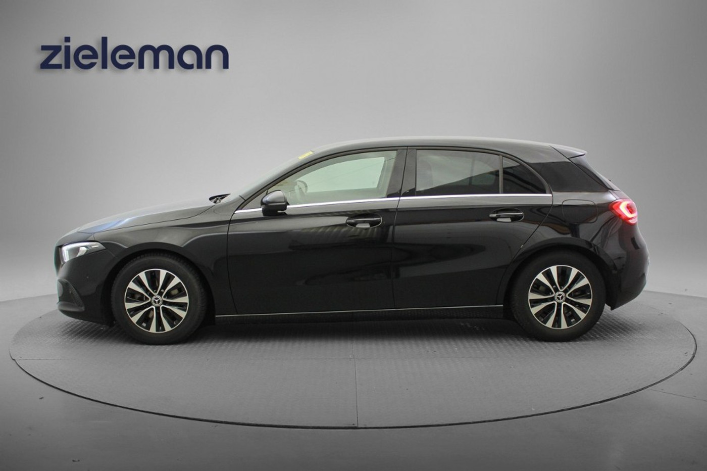 Foto van Mercedes-Benz A 180