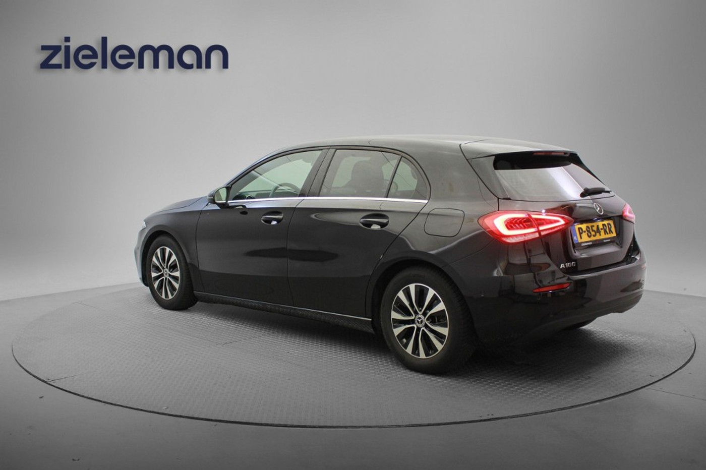 Foto van Mercedes-Benz A 180