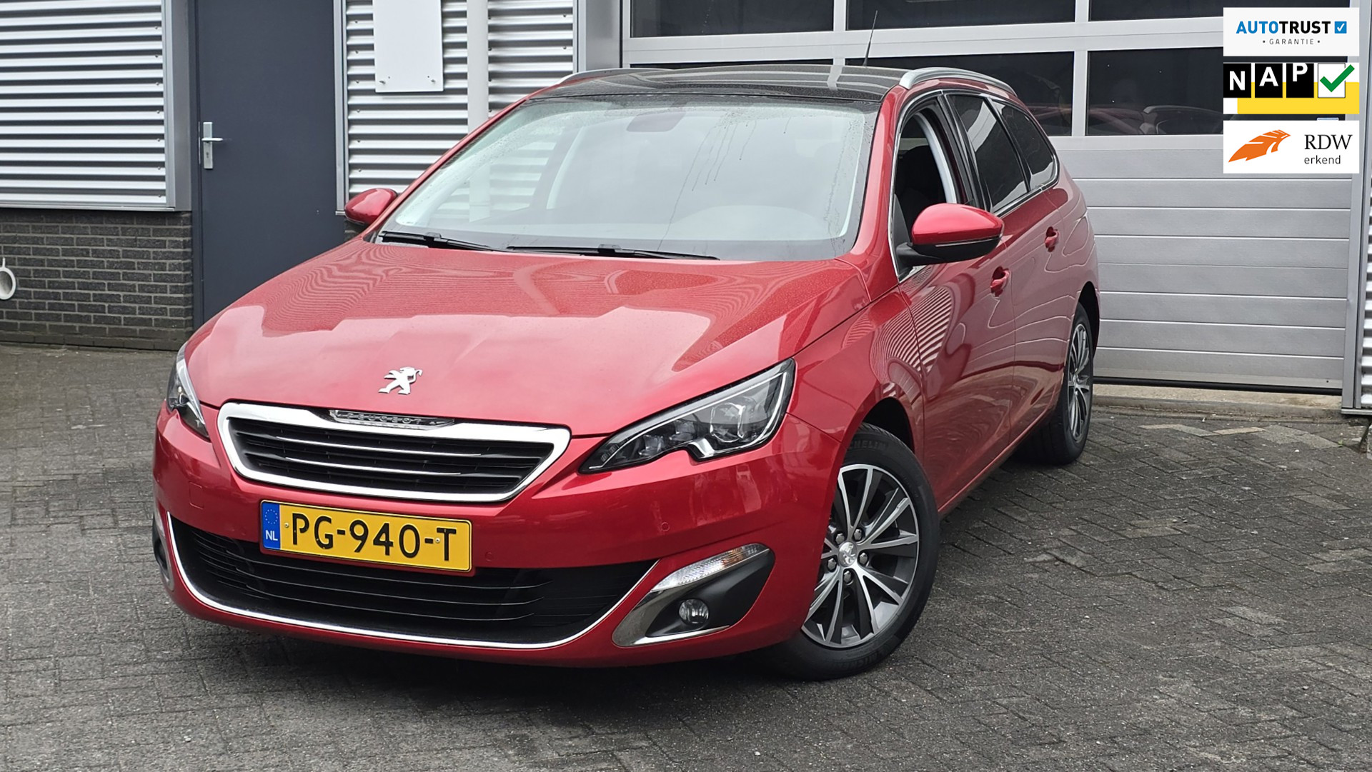 Peugeot 308 SW 1.2 PureTech Allure 2017 - voorkant