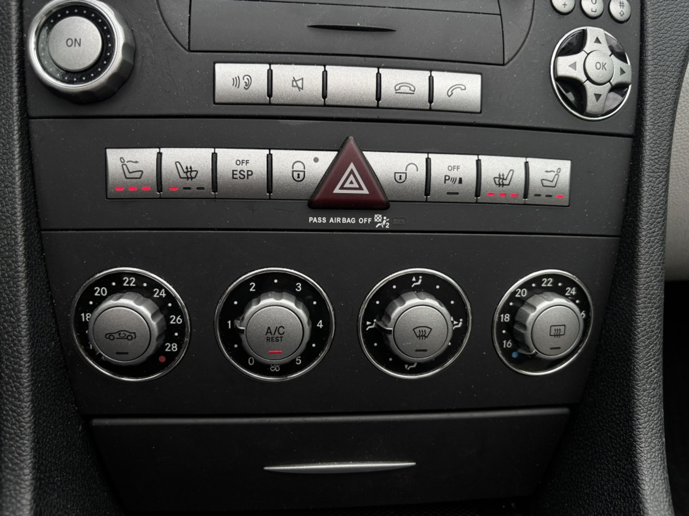 Foto van Mercedes-Benz SLK 200 Kompressor