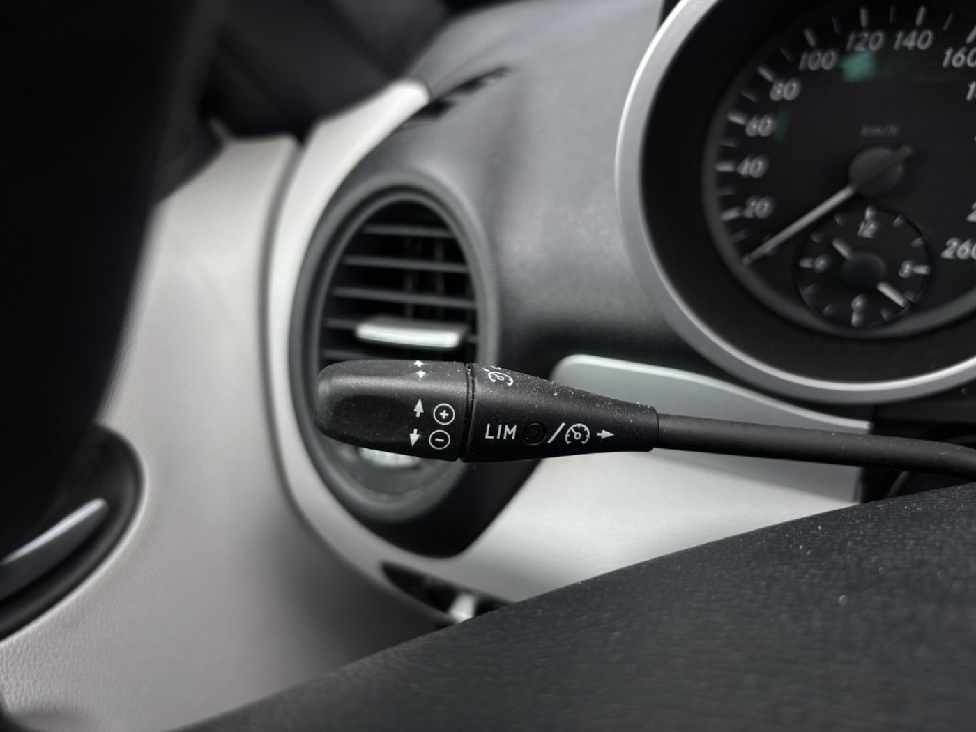 Foto van Mercedes-Benz SLK 200 Kompressor