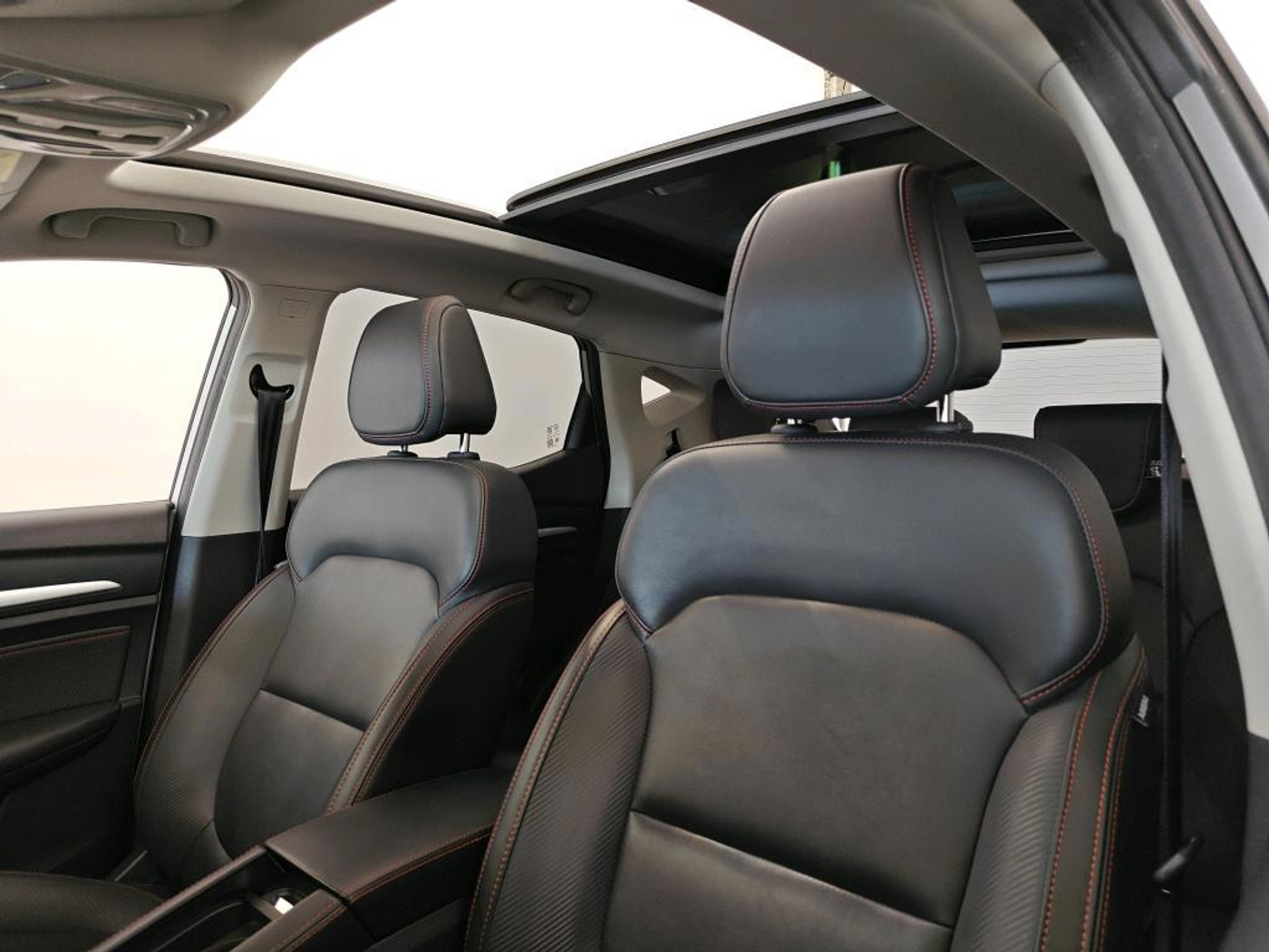 Foto van MG MG ZS Ev