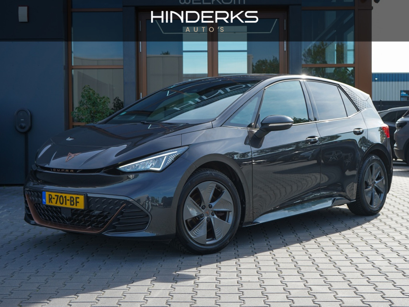 Cupra Born 150 KW 58/62 KWH Essential 62 kWh | ..,..% SOH | Led | PDC | Media 2022 - voorkant