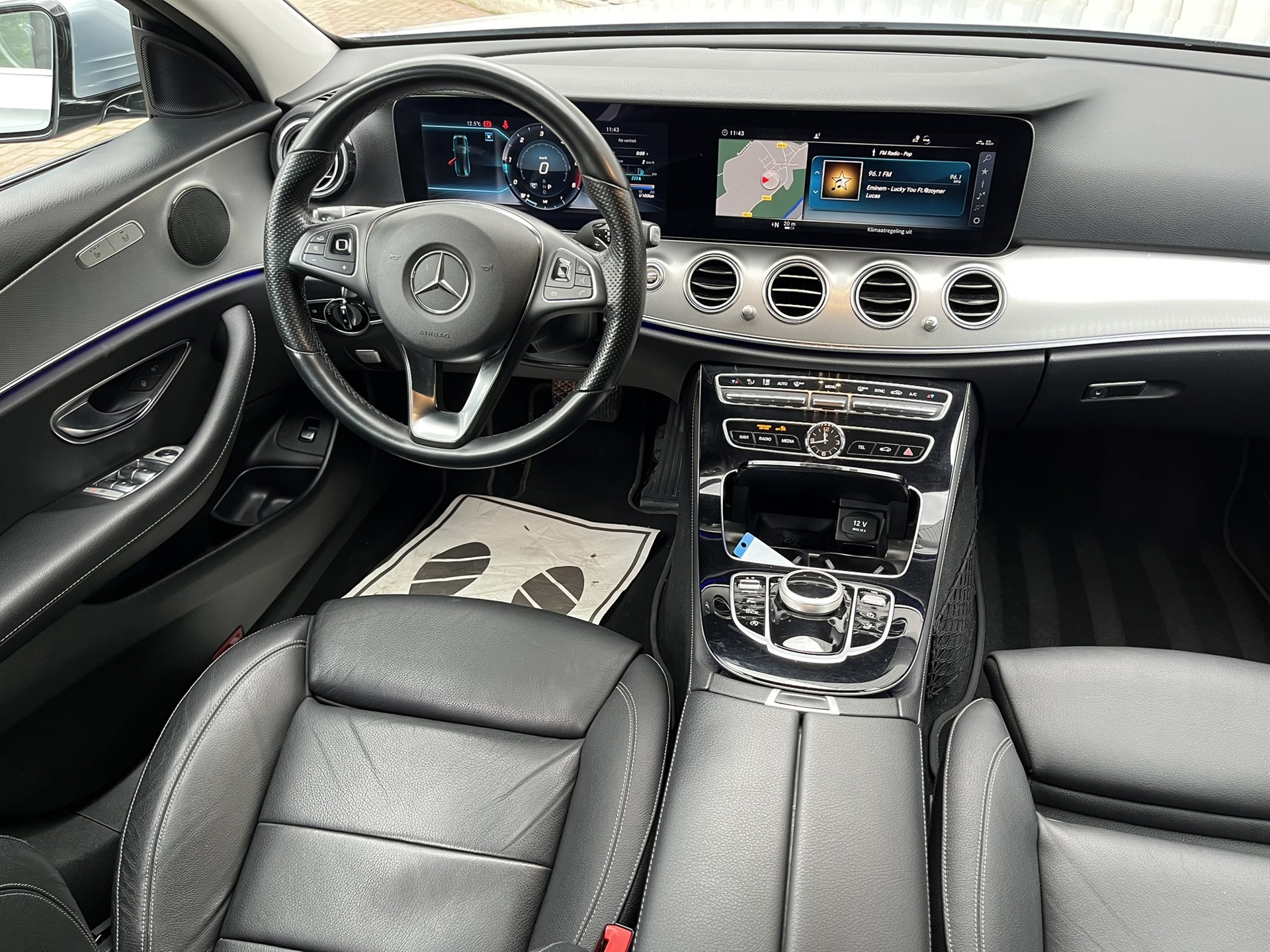 Foto van Mercedes-Benz E 200 D