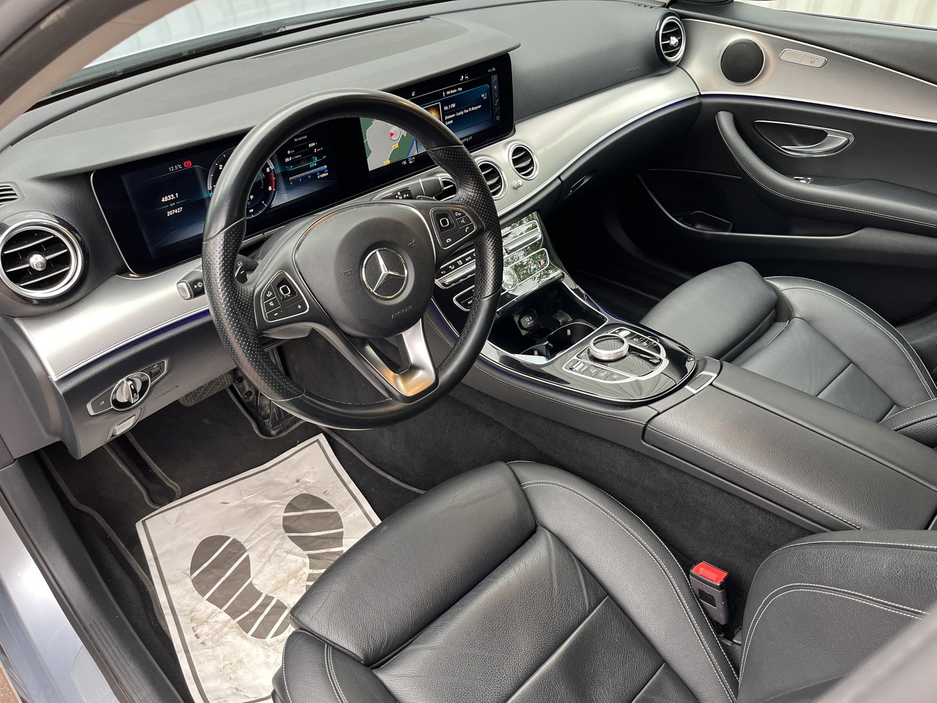 Foto van Mercedes-Benz E 200 D