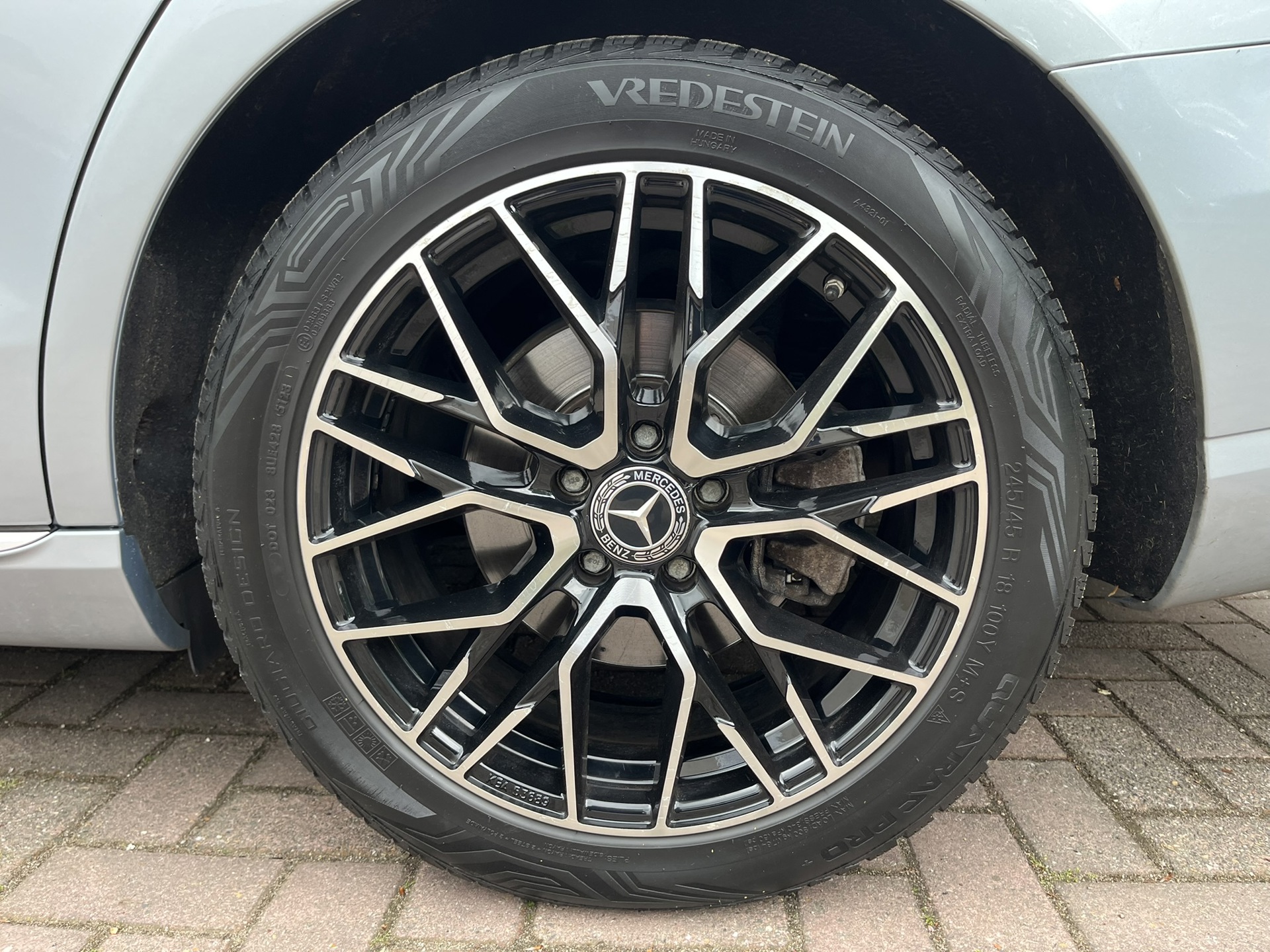 Foto van Mercedes-Benz E 200 D