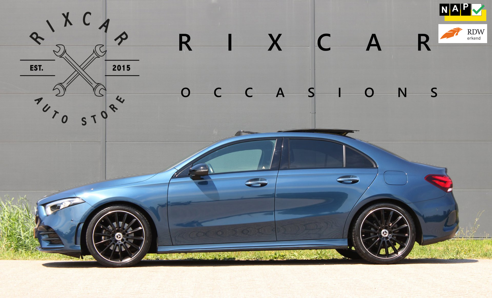 Mercedes-Benz A 180 180 AMG Line Panodak Sfeerlicht !!NIEUWBINNEN!! 2023 - voorkant
