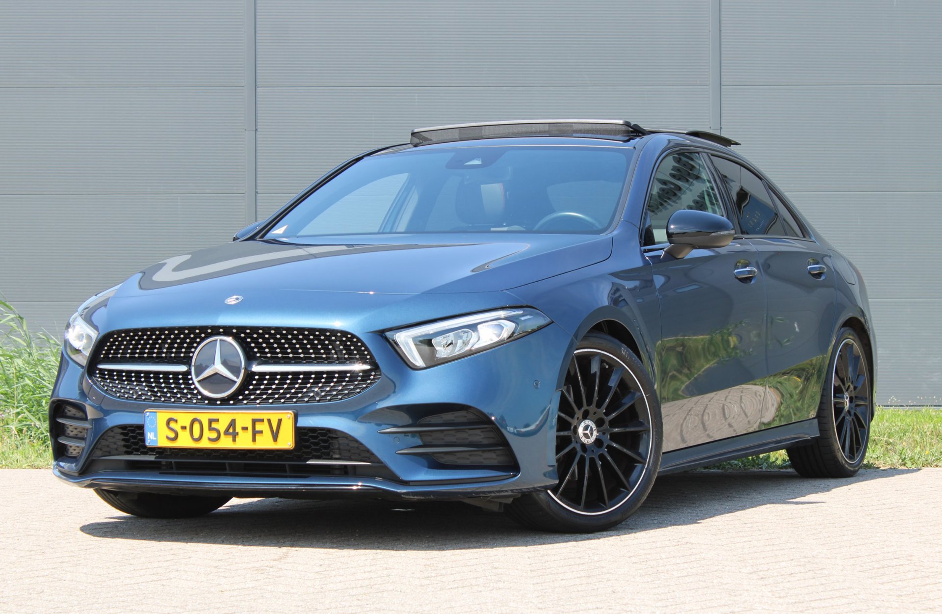 Foto van Mercedes-Benz A 180