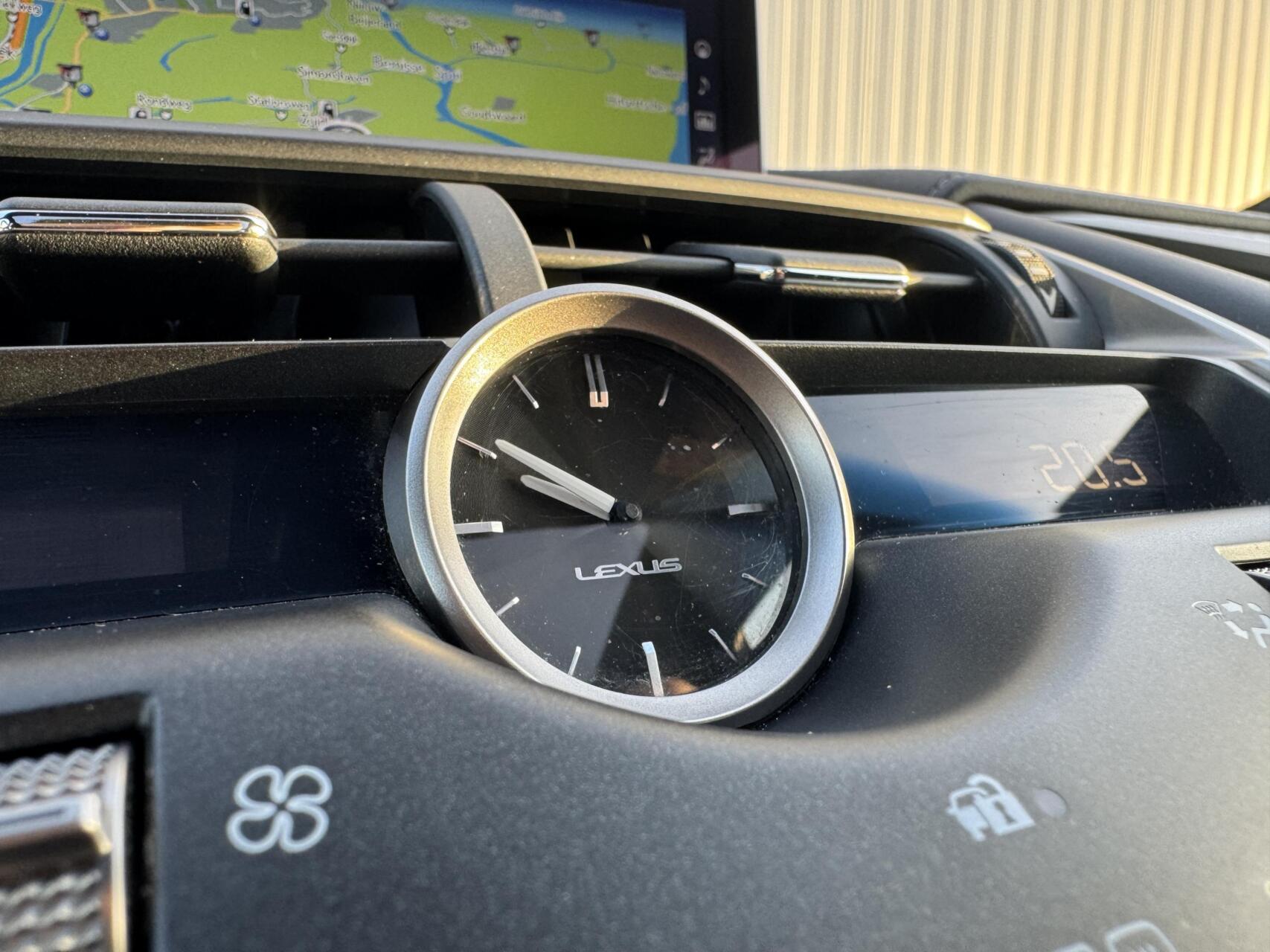 Foto van Lexus Lexus Nx300h