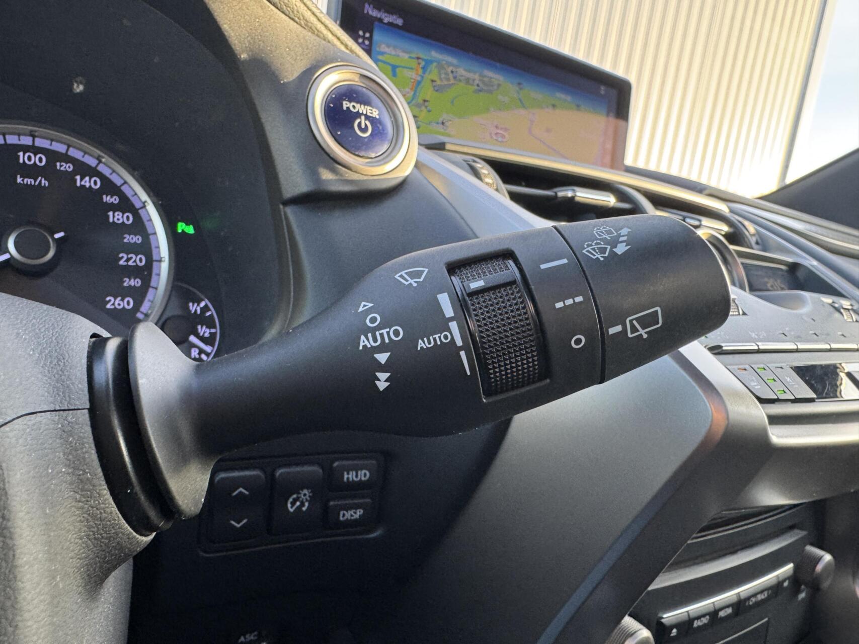 Foto van Lexus Lexus Nx300h