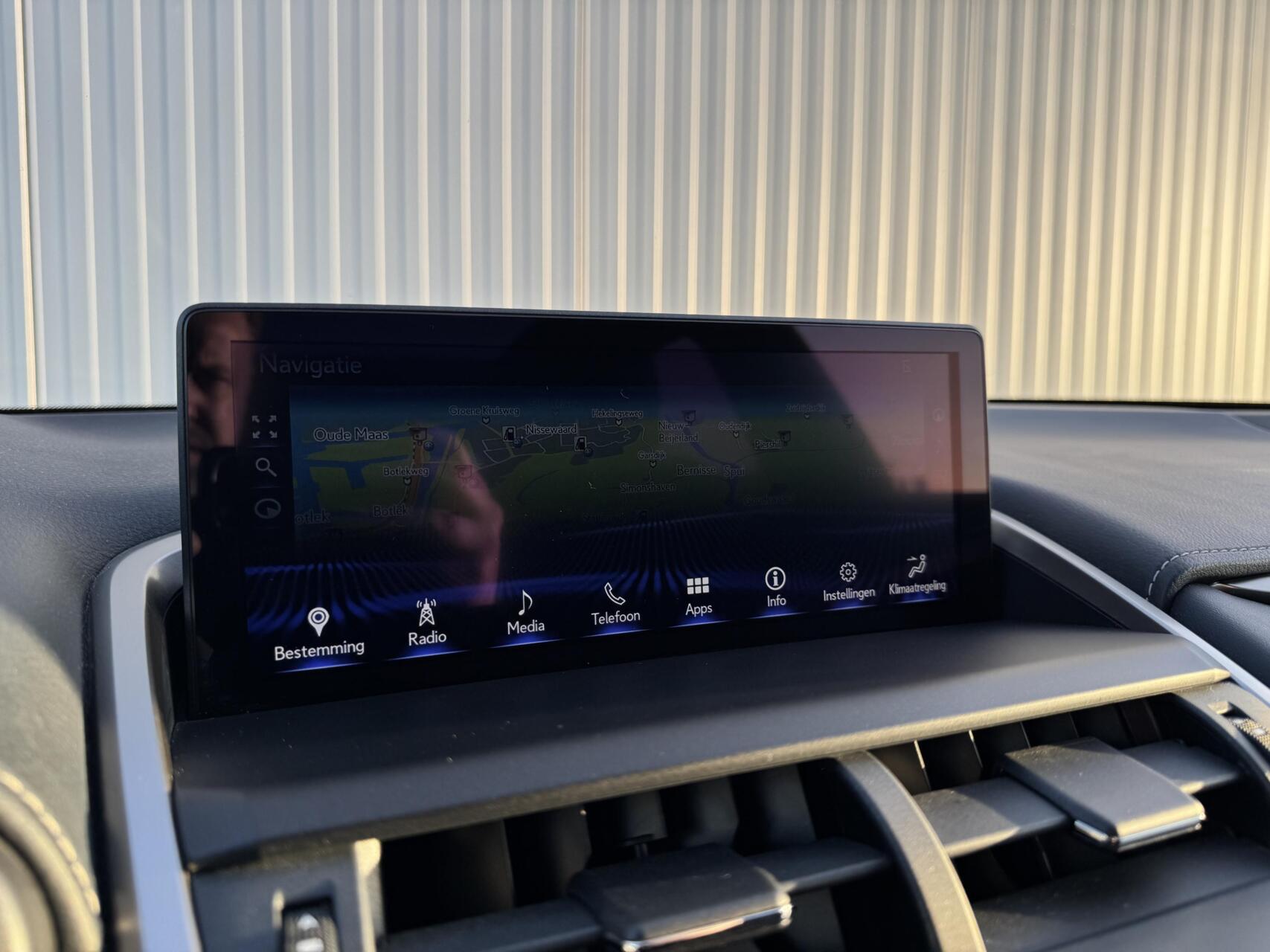 Foto van Lexus Lexus Nx300h