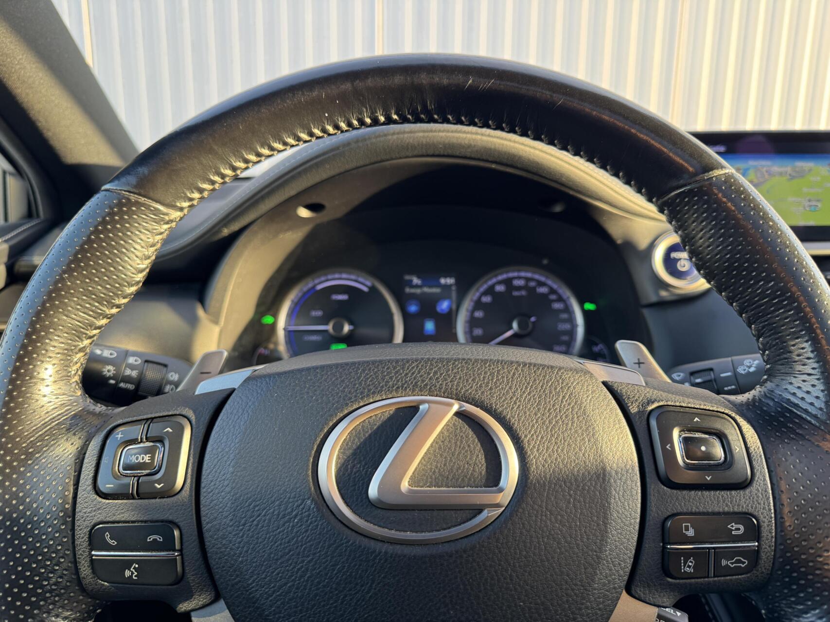 Foto van Lexus Lexus Nx300h