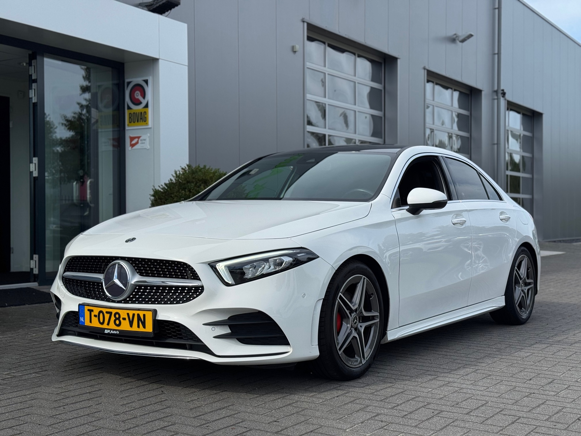 Foto van Mercedes-Benz A 200