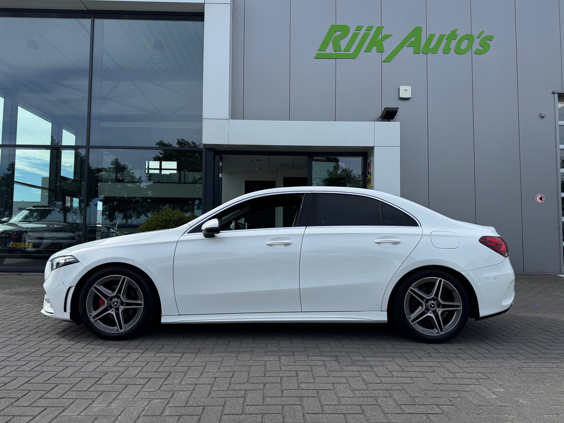 Foto van Mercedes-Benz A 200