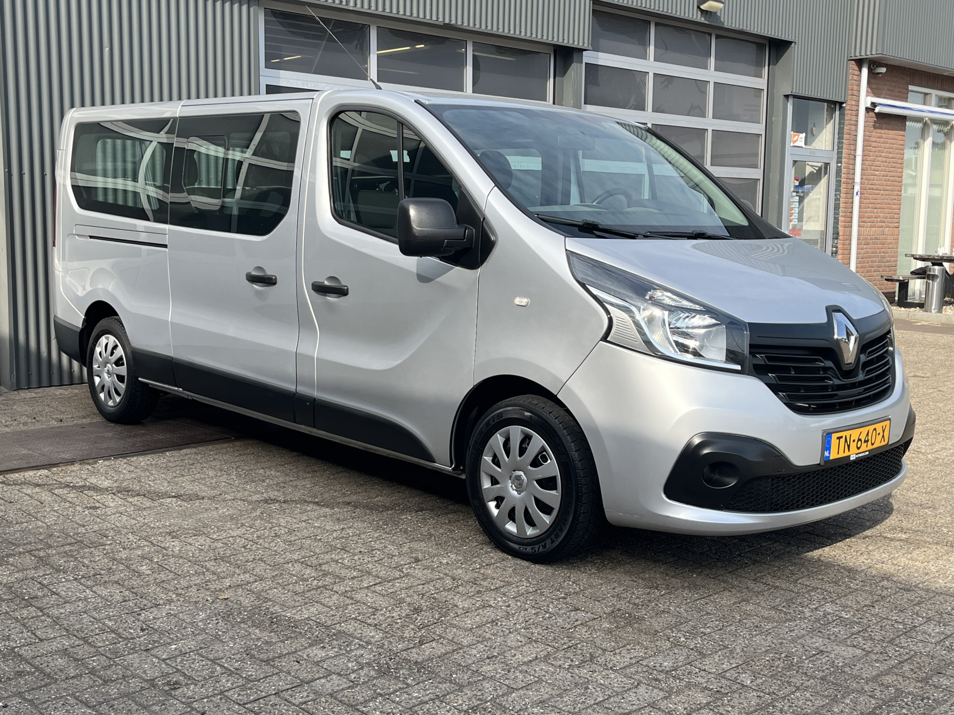 Renault Trafic 1.6 dCi Grand Expression 2016 - voorkant