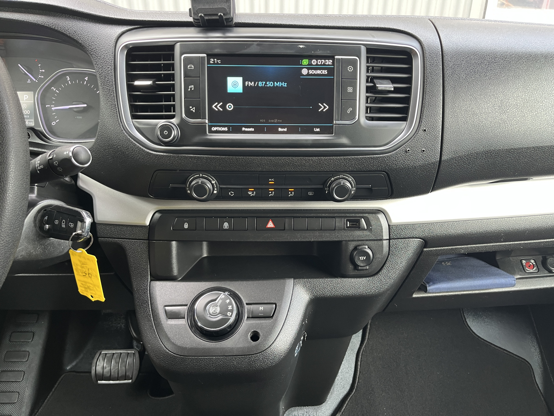 Foto van Peugeot Expert Traveller