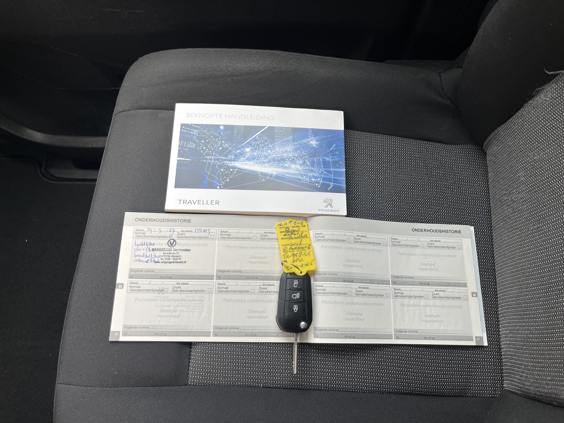 Foto van Peugeot Expert Traveller