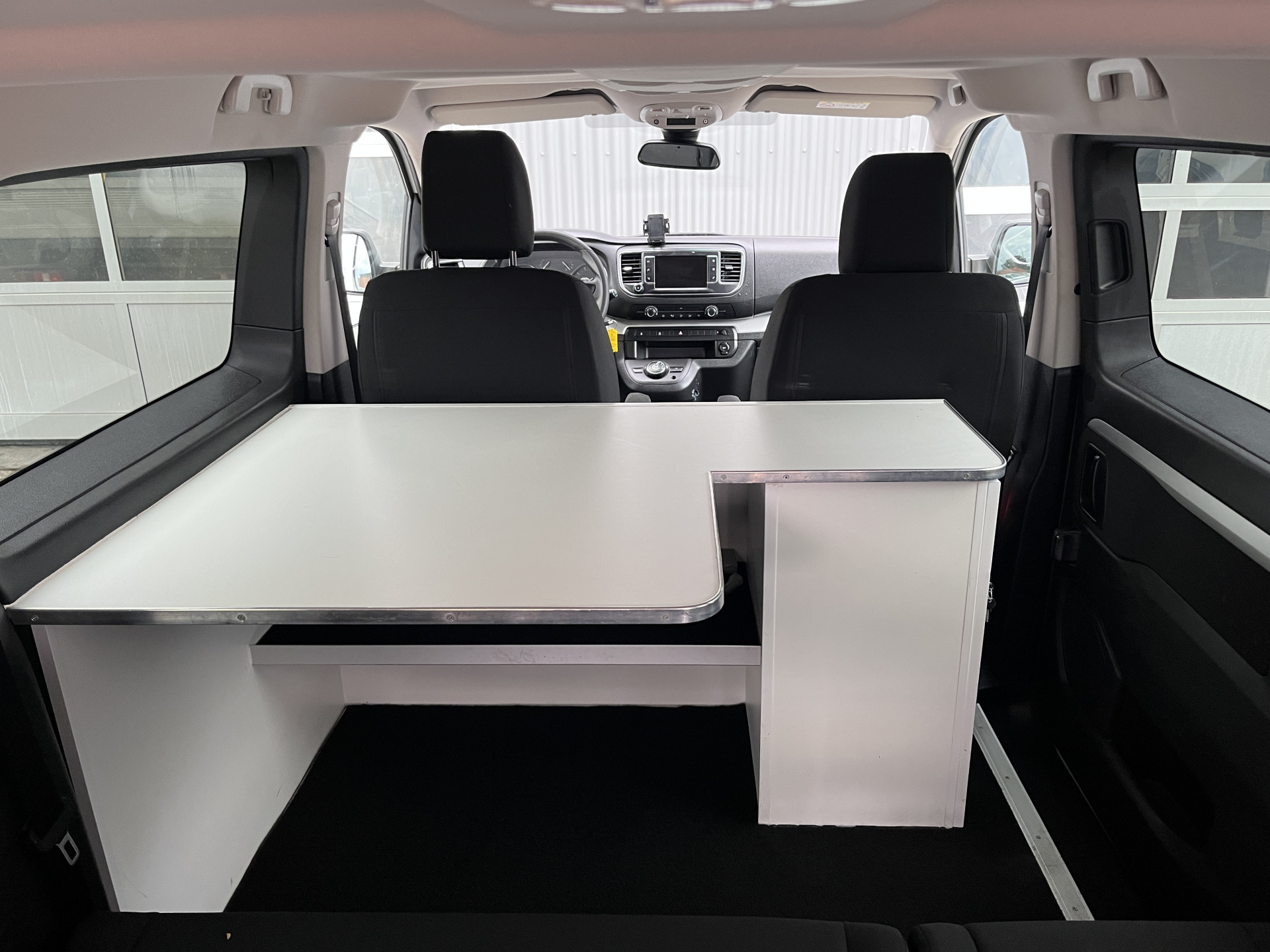 Foto van Peugeot Expert Traveller