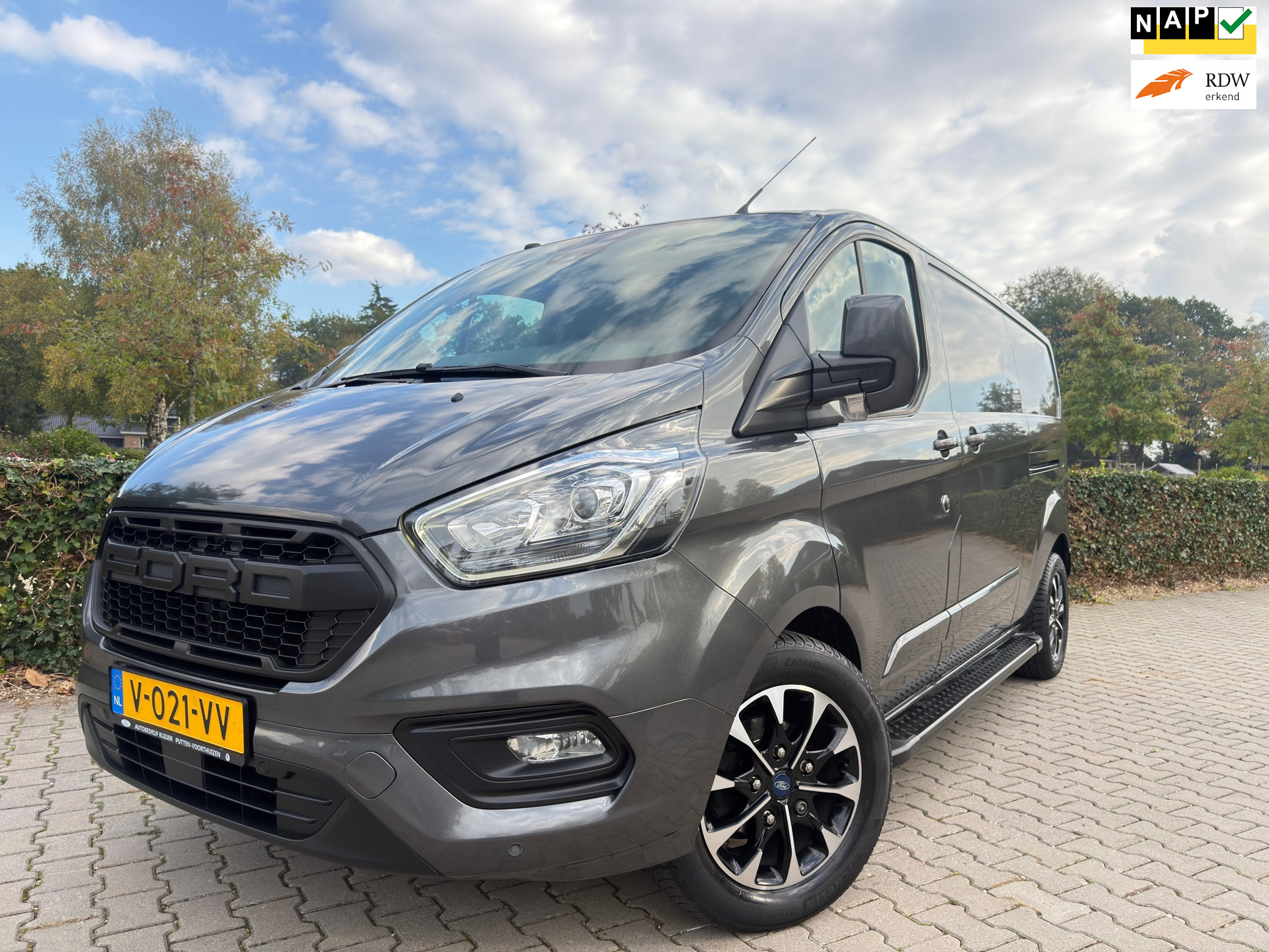 Ford Transit Custom 300 2.0 TDCI L2H1 Limited , Dealer Onderhouden , 1e Eigenaar , Clima / Camera-Multimedia / L + R Schuifdeur 17 2019 - voorkant