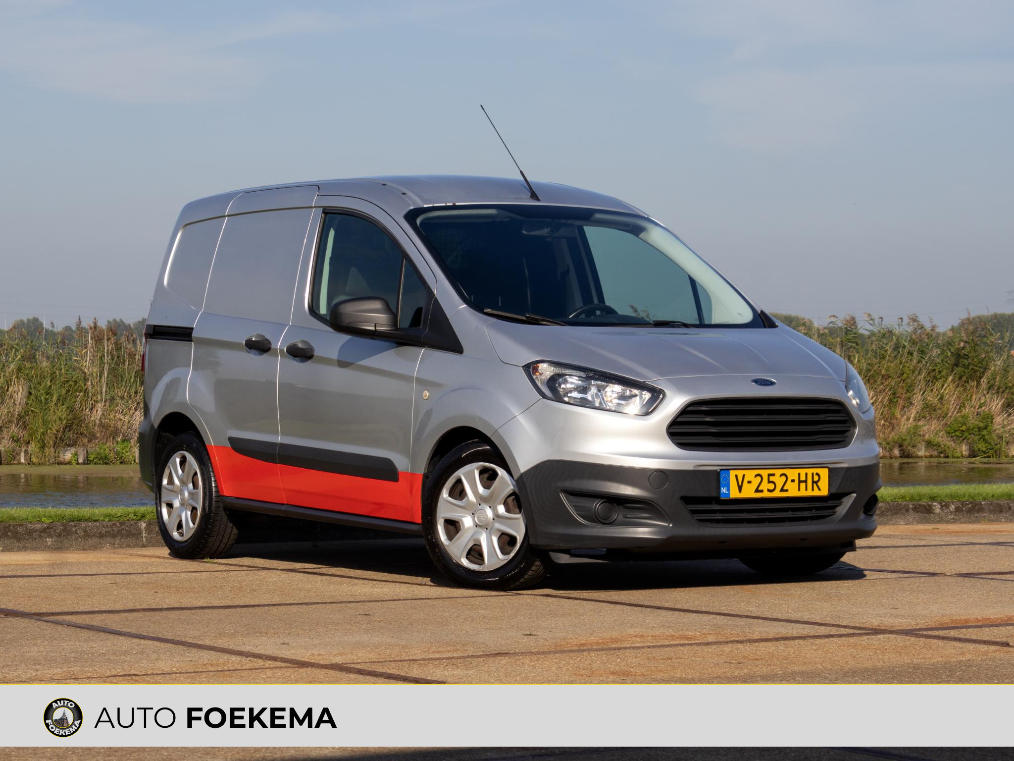Ford Transit Courier 1.5 TDCI Economy Edition 2017 - voorkant