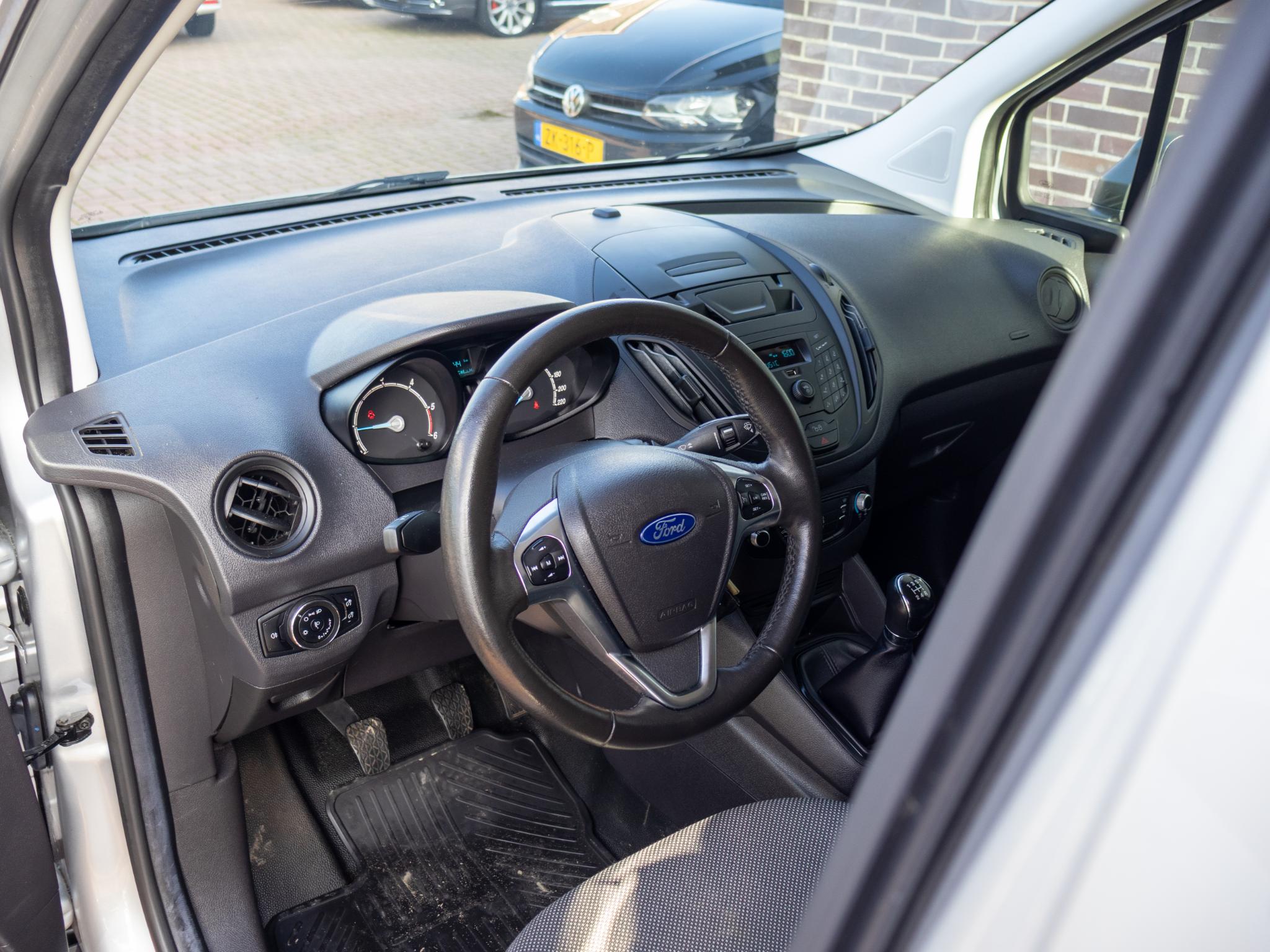 Foto van Ford Transit Courier