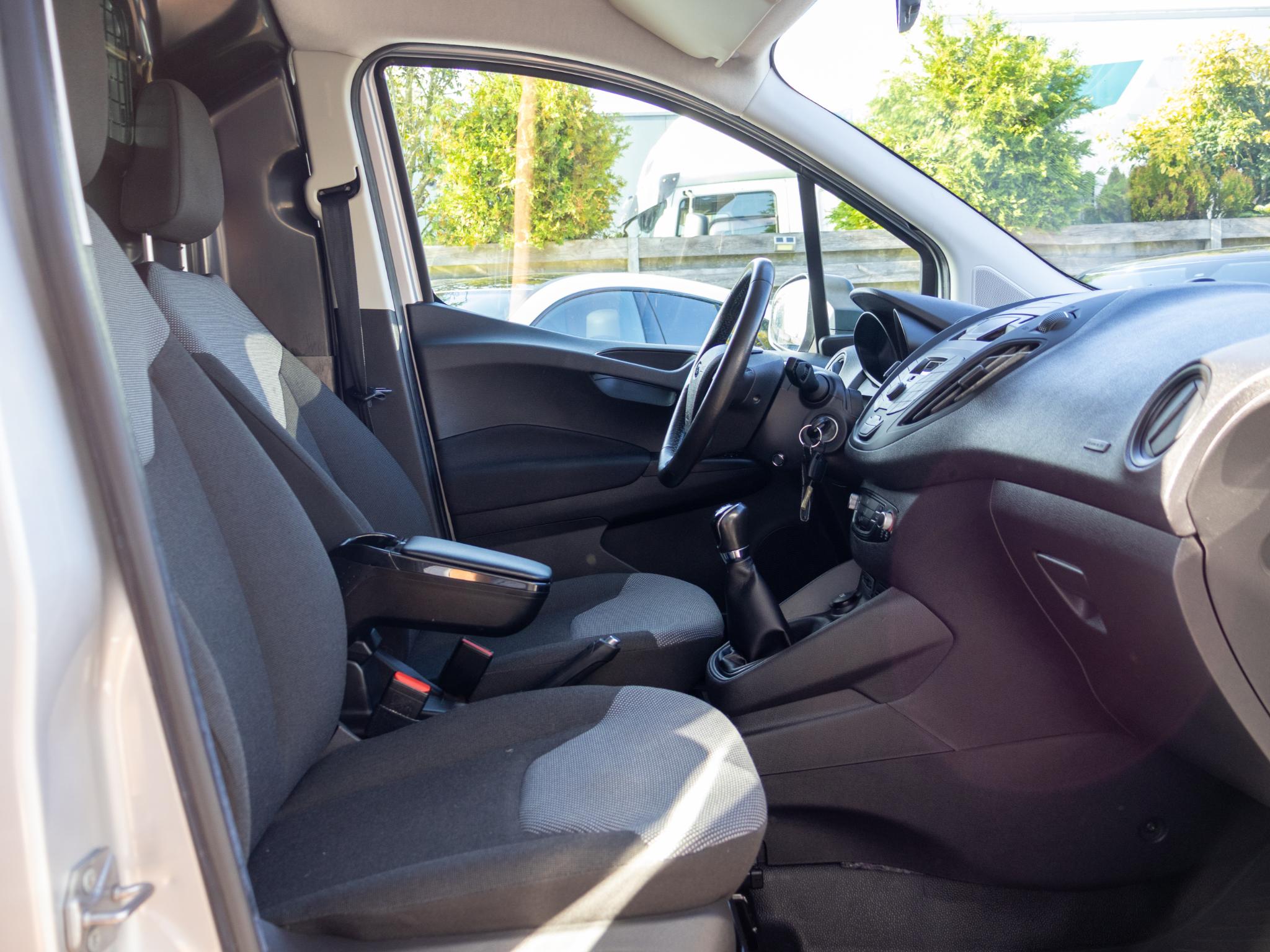 Foto van Ford Transit Courier