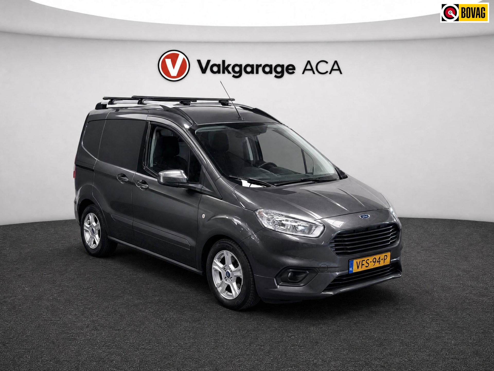 Ford Transit Courier 1.5 TDCI Limited Duratorq S&S // CLIMA // CRUISE // NAVI // TREKHAAK // PDC // 2020 - voorkant