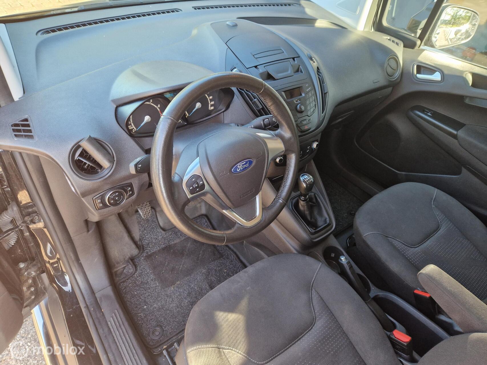 Foto van Ford Transit Courier