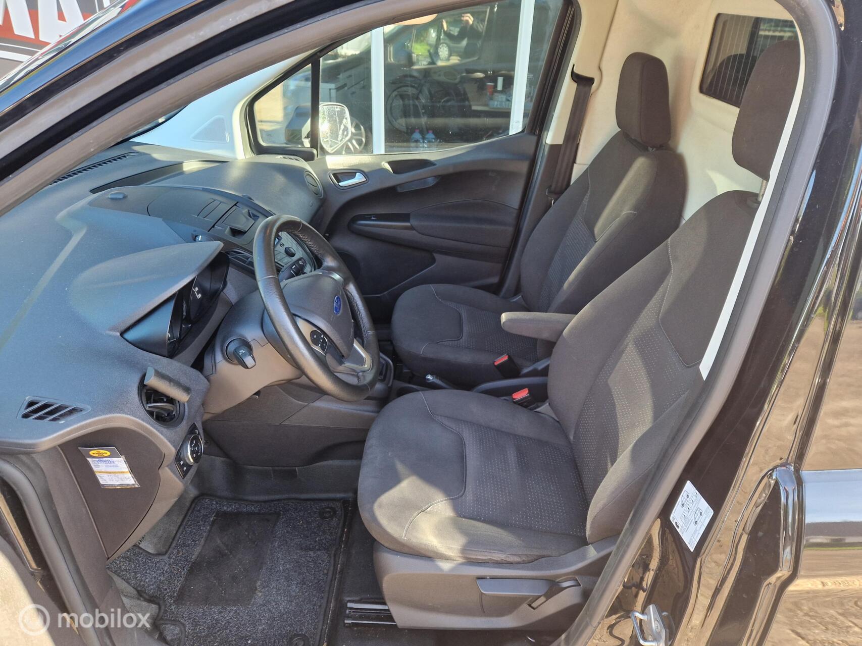 Foto van Ford Transit Courier