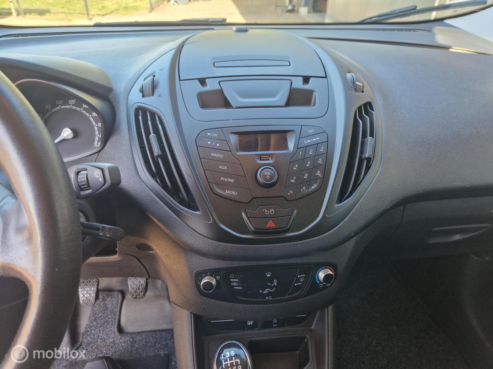 Foto van Ford Transit Courier