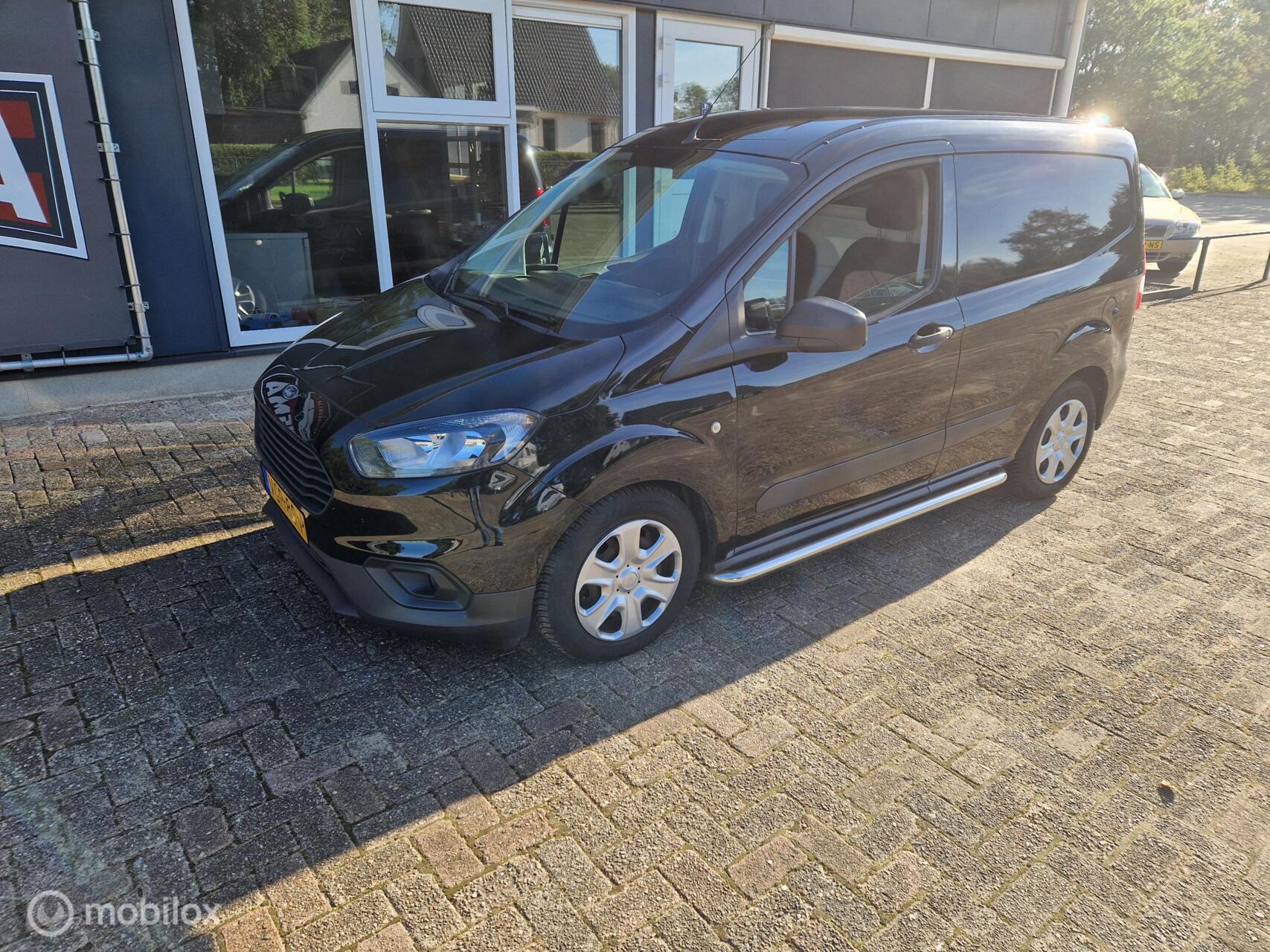 Foto van Ford Transit Courier