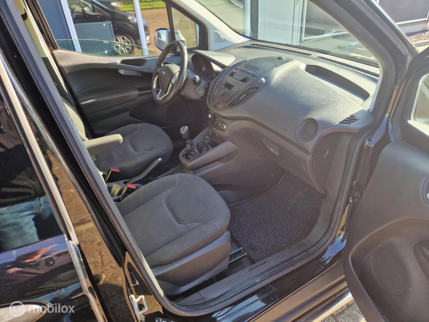 Foto van Ford Transit Courier