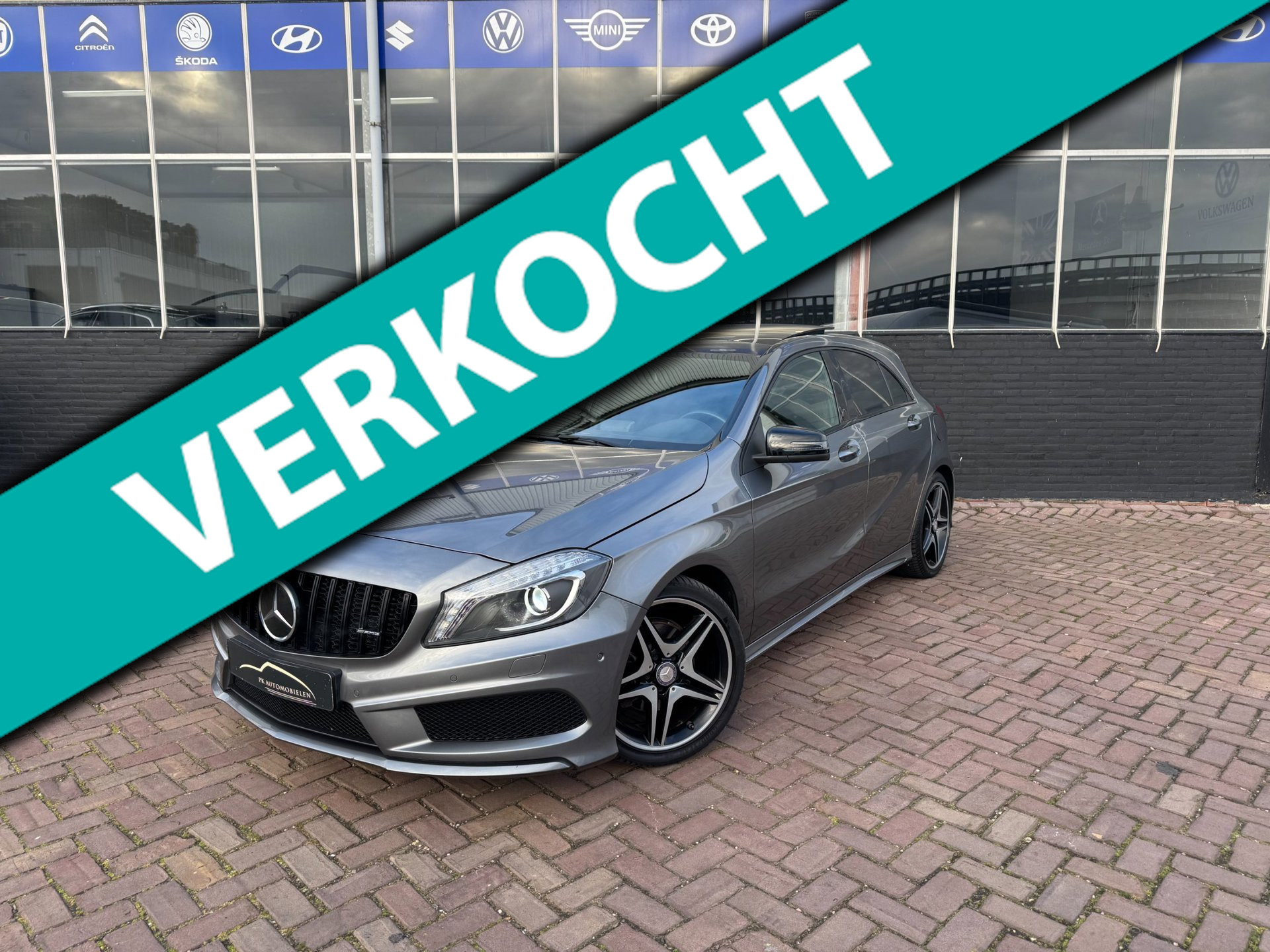 Mercedes-Benz A-klasse 200 Prestige AMG **PANORAMADAK + CLIMA + STOELVERW** 2014 - voorkant