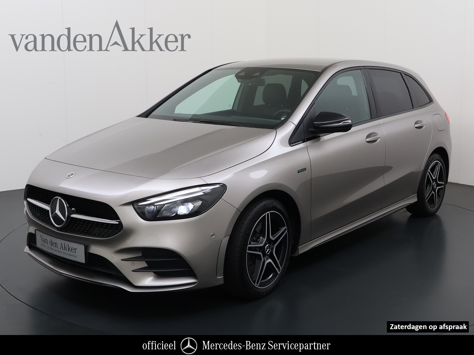 Mercedes-Benz B-klasse 250e AMG // Trekhaakl // Caplay // Camera // Sfeerverlichting // Nightpakket 2020 - voorkant