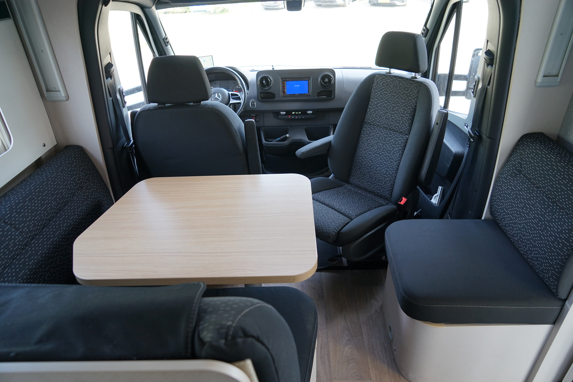 Foto van Mercedes-Benz Hymer T680 S