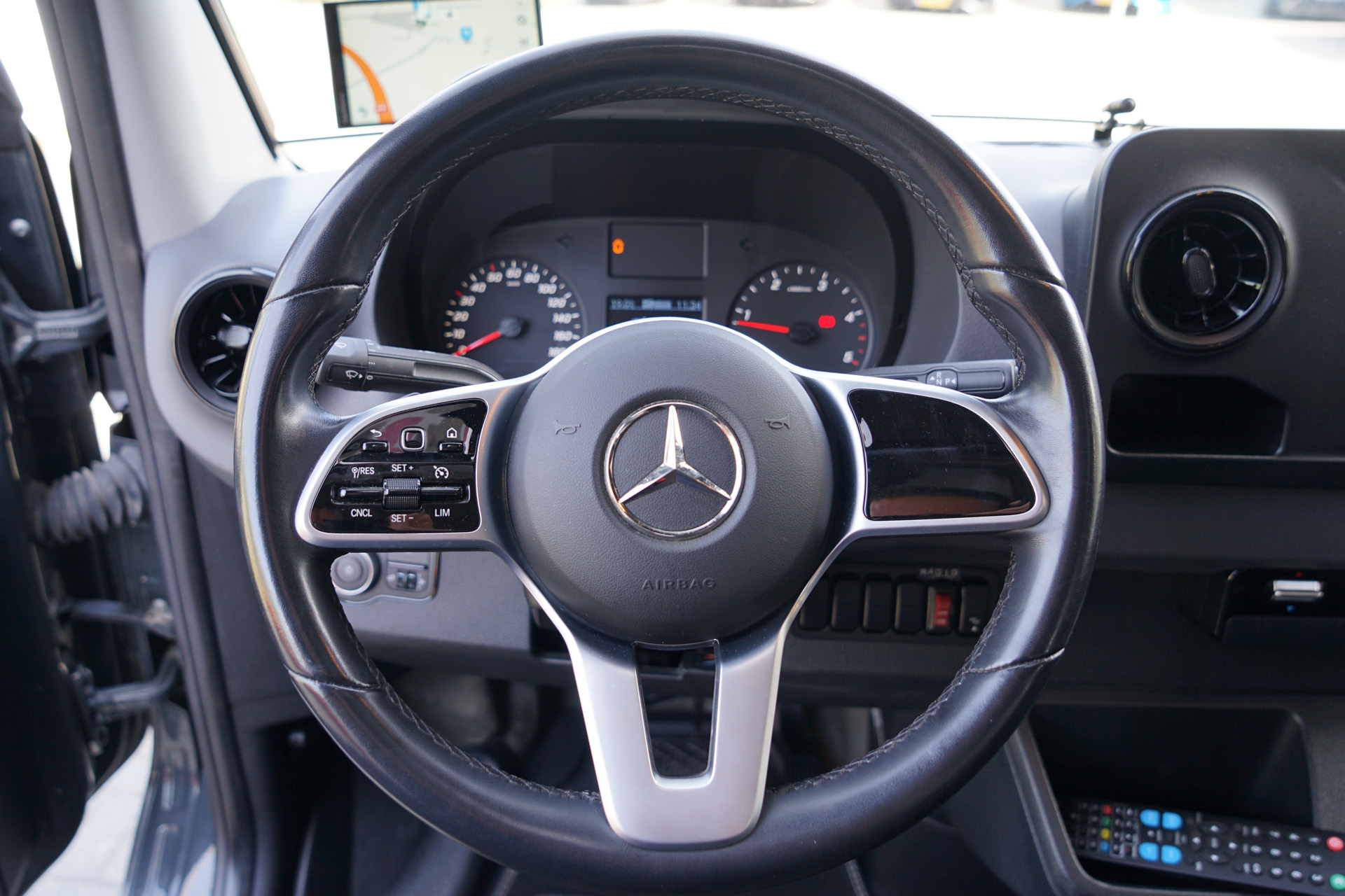 Foto van Mercedes-Benz Hymer T680 S