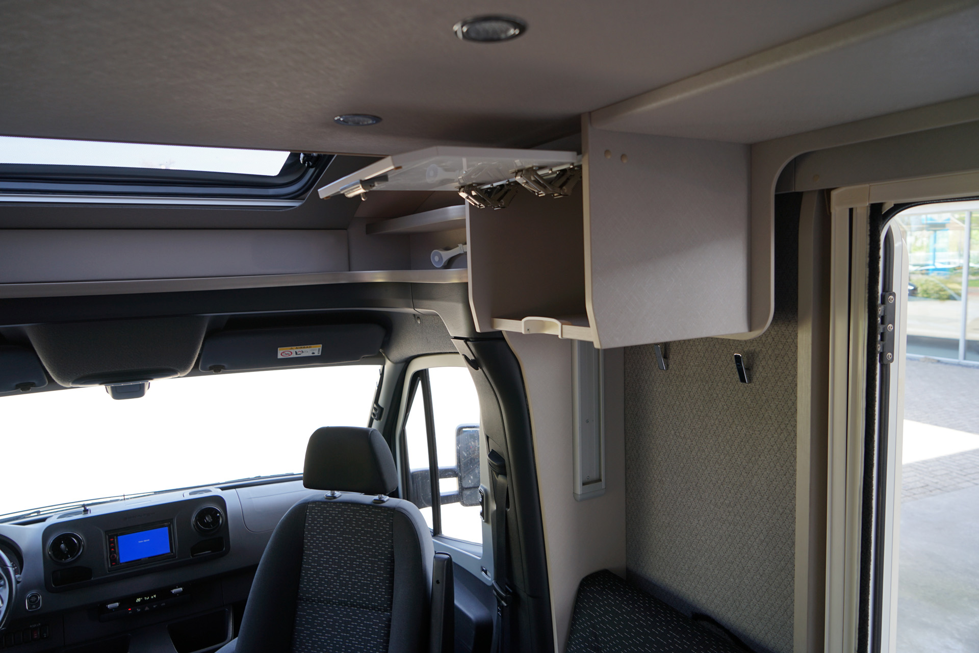 Foto van Mercedes-Benz Hymer T680 S