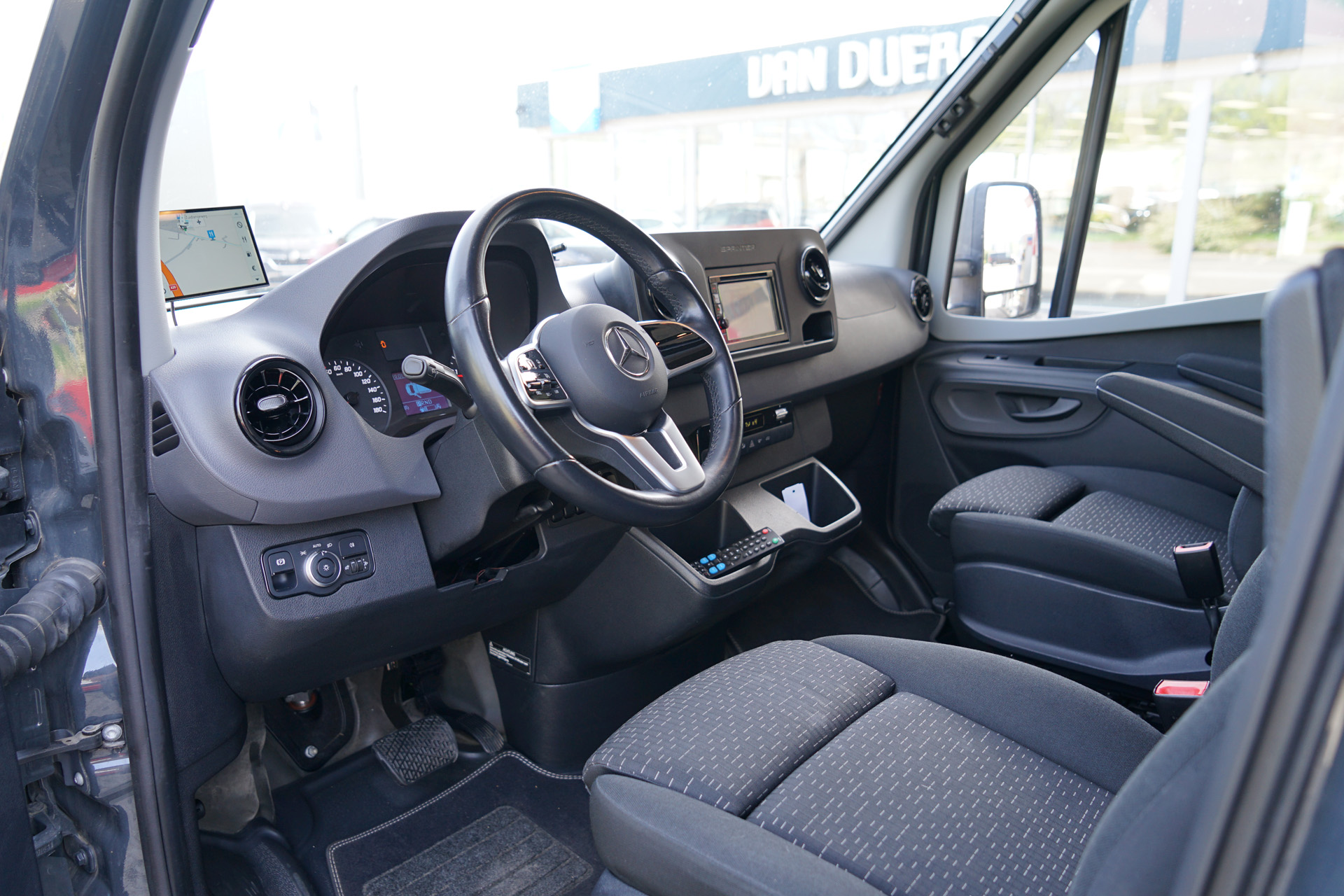 Foto van Mercedes-Benz Hymer T680 S