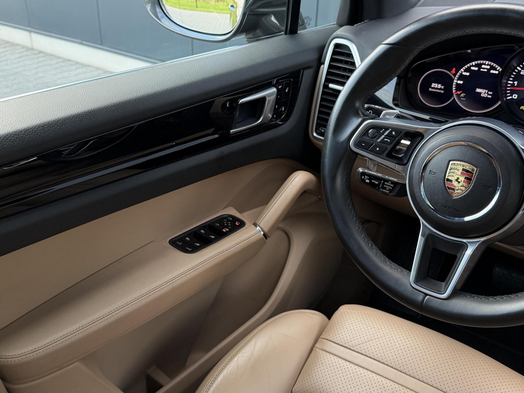 Foto van Porsche Cayenne