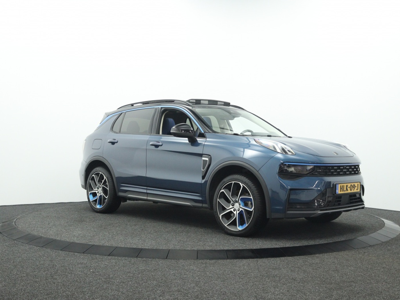 Foto van LYNK & Co 01