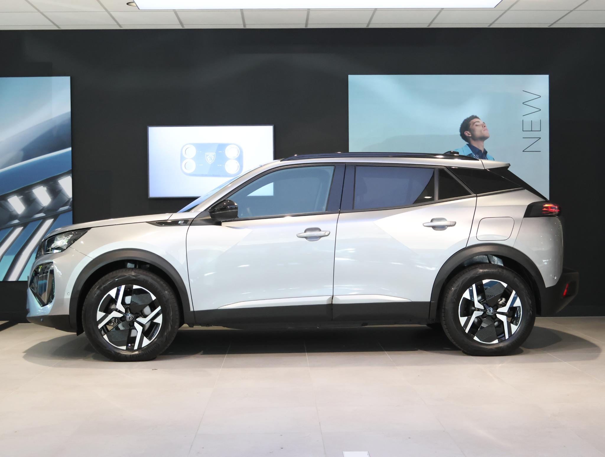 Foto van Peugeot E-2008