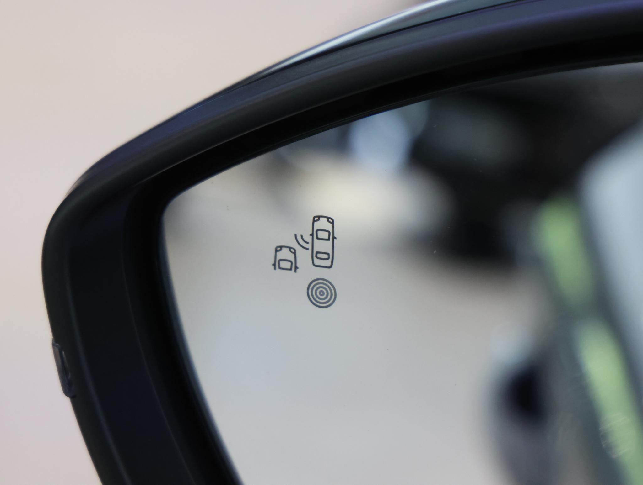 Foto van Peugeot E-2008