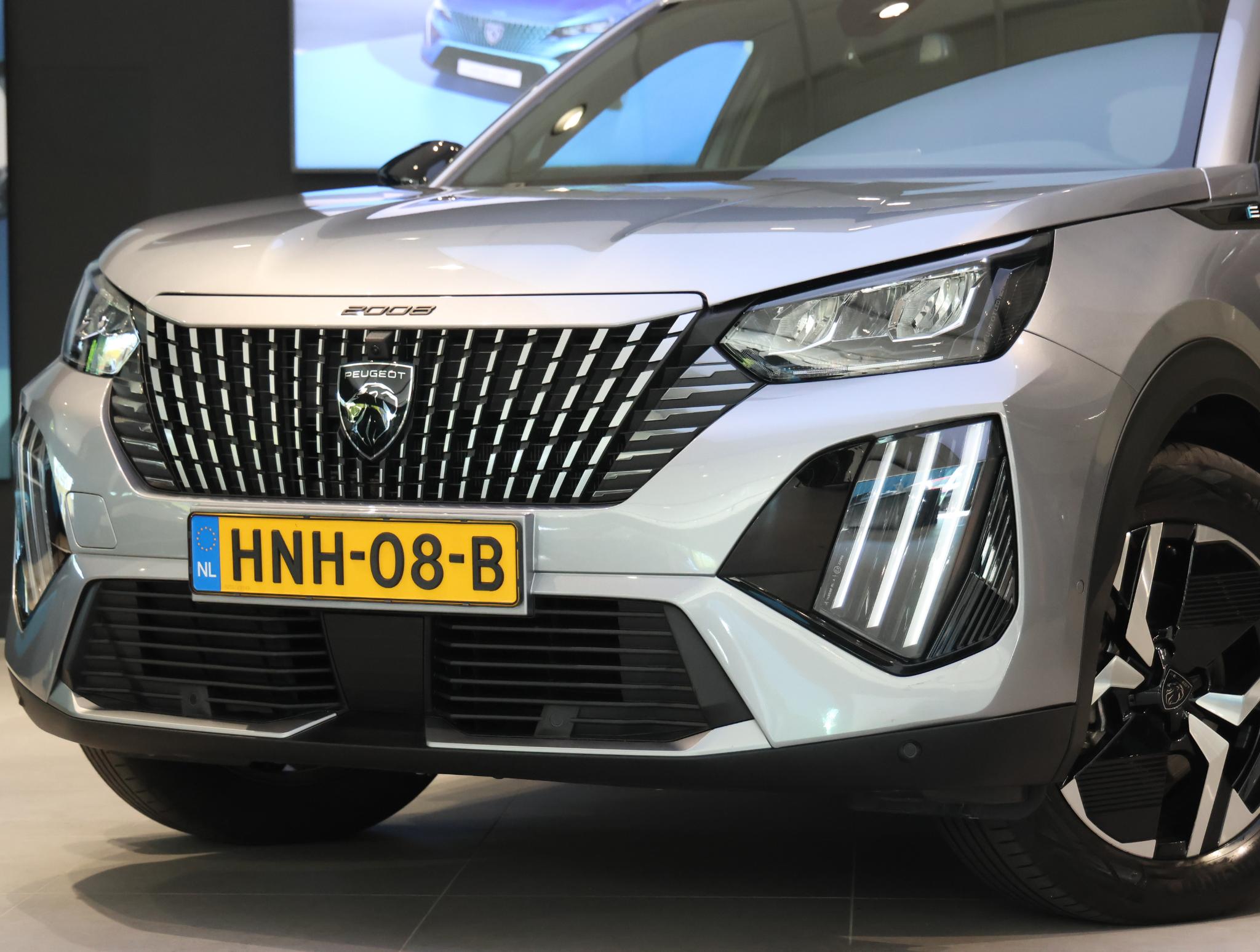 Foto van Peugeot E-2008