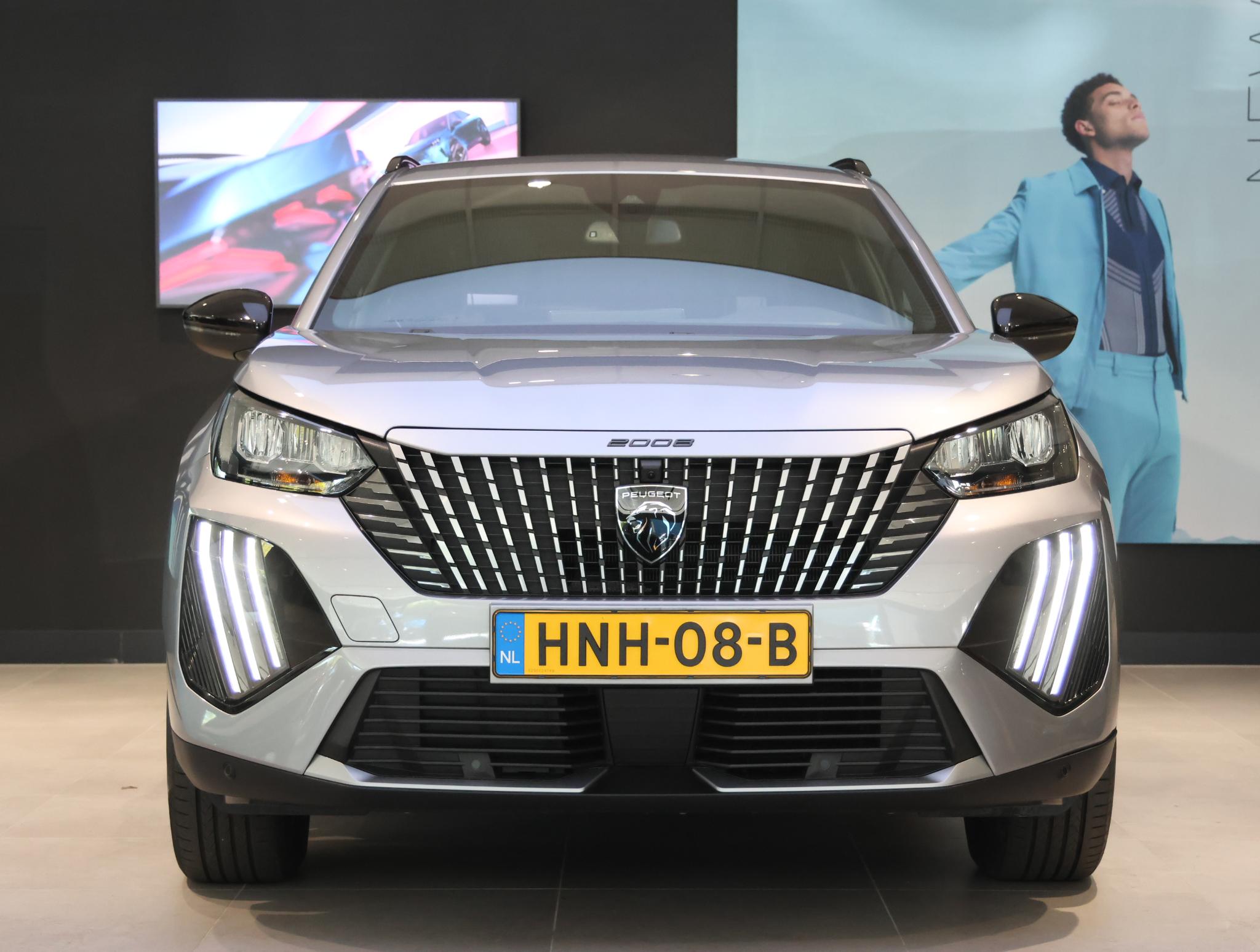 Foto van Peugeot E-2008
