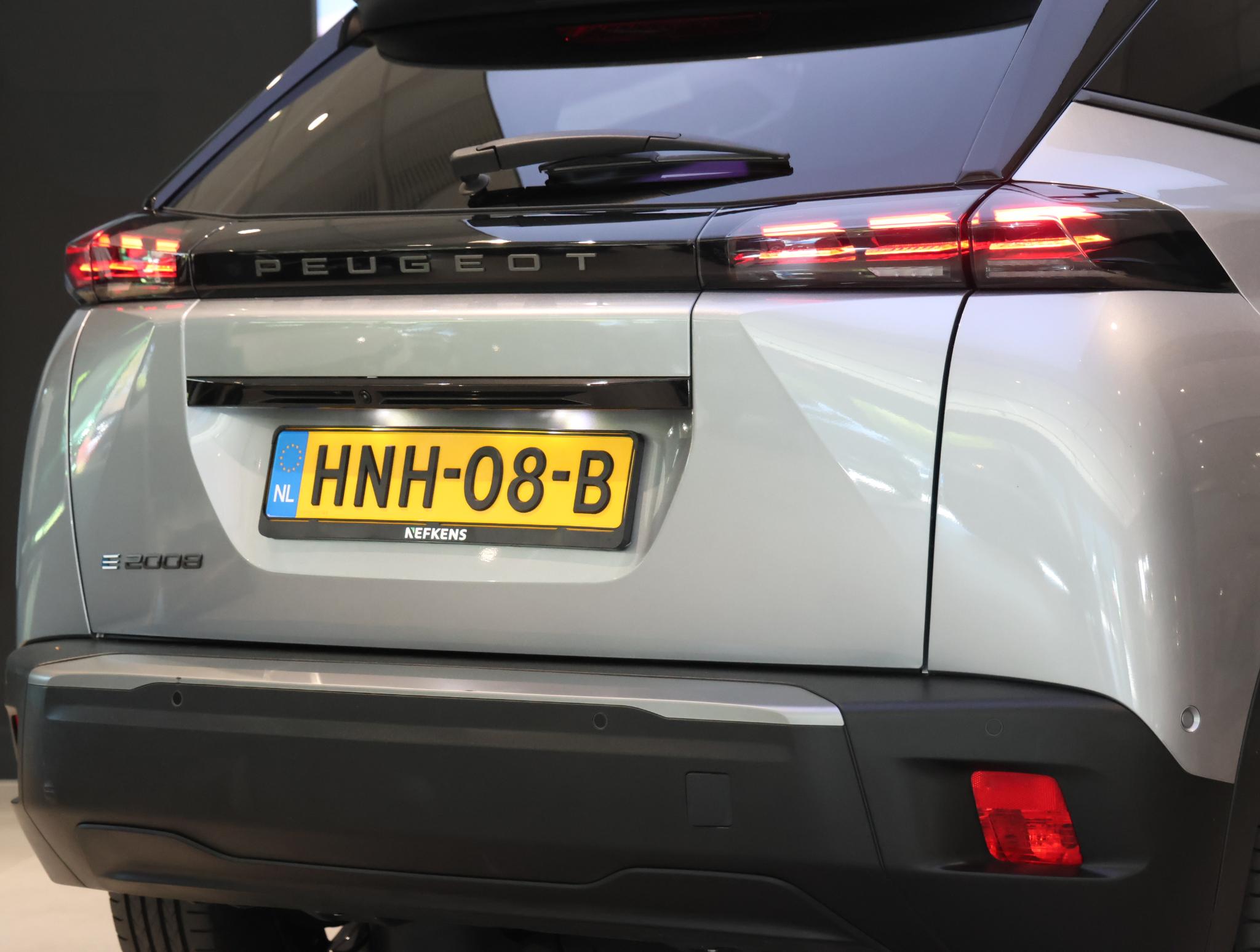 Foto van Peugeot E-2008
