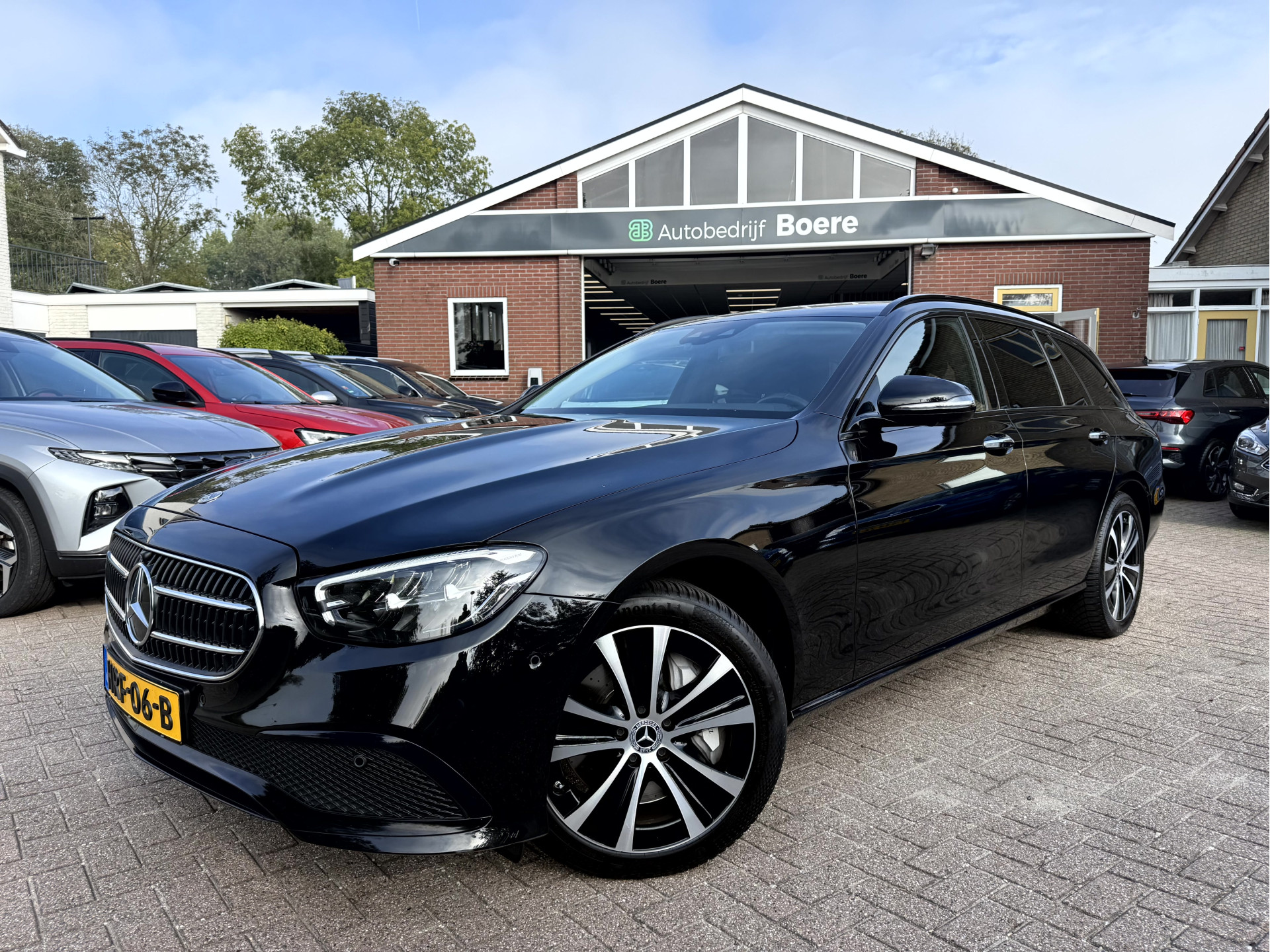 Mercedes-Benz E-klasse Estate 300 e Luxury Line 2022 - voorkant