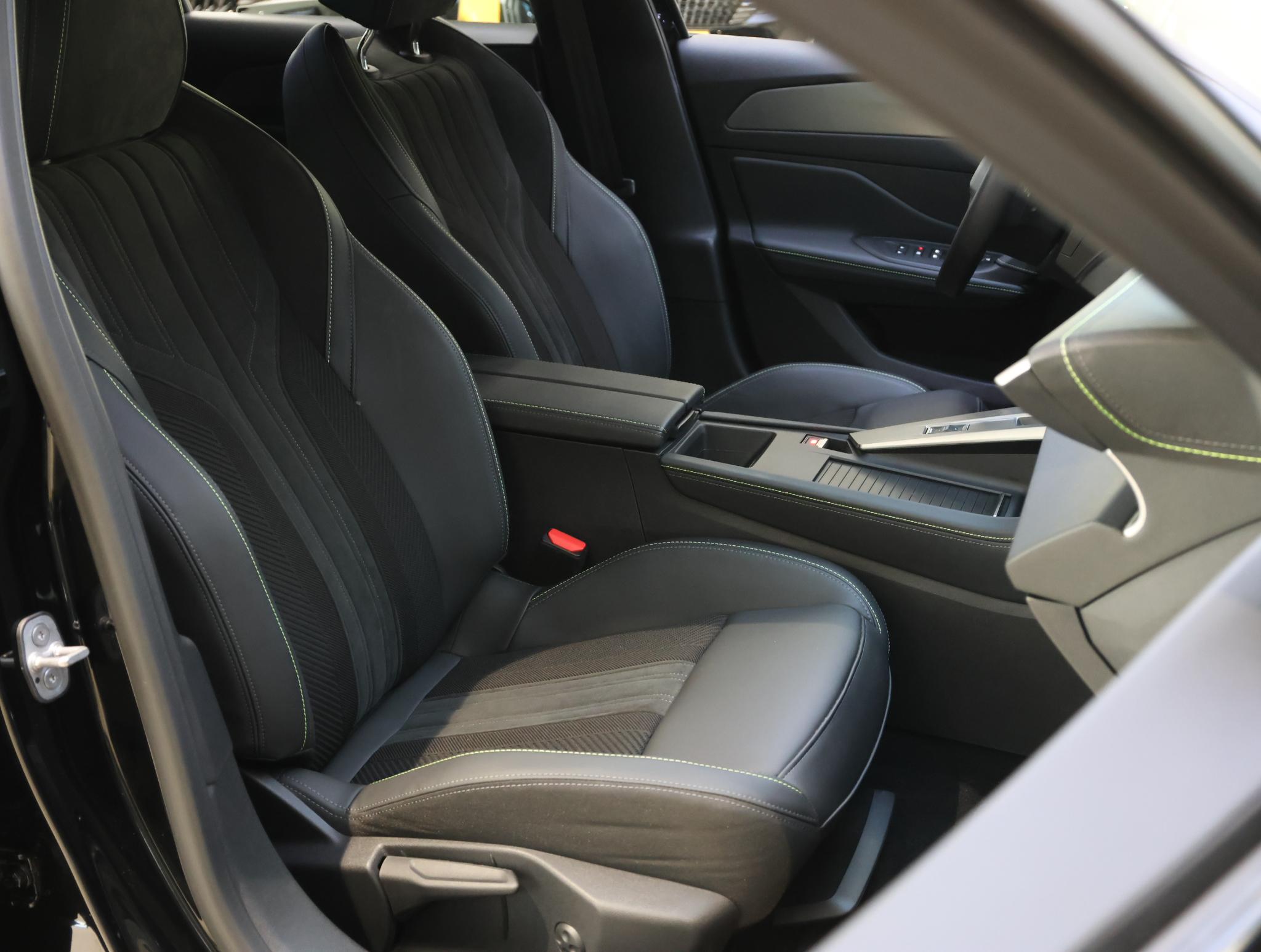 Foto van Peugeot E-308 SW